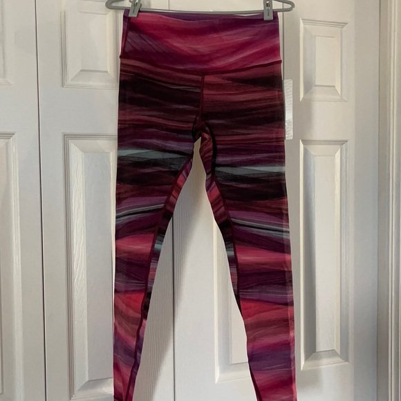 BNWT Lululemon Wunder Under HR Tight Size 10🔥🥰 - Picture 1 of 3